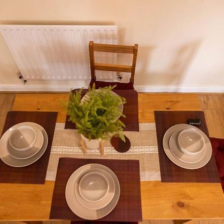 3 Bedrooms House-Sofabed-Parking-Bbqstove-Garden ลอนดอน ภายนอก รูปภาพ