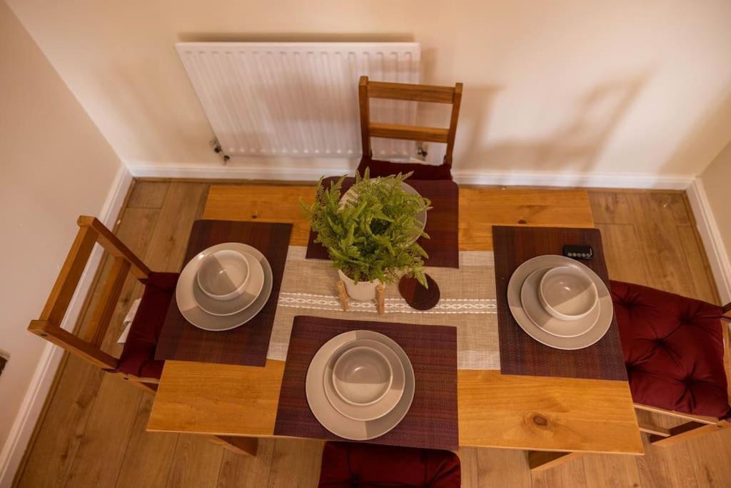 3 Bedrooms House-Sofabed-Parking-Bbqstove-Garden ลอนดอน ภายนอก รูปภาพ